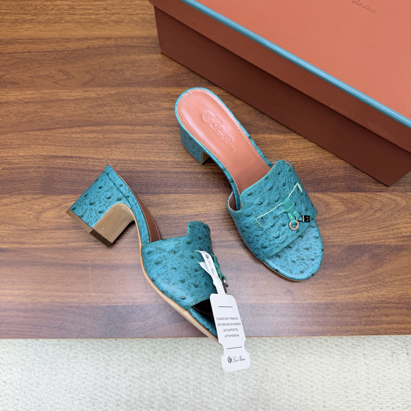 Loro Piana Slides