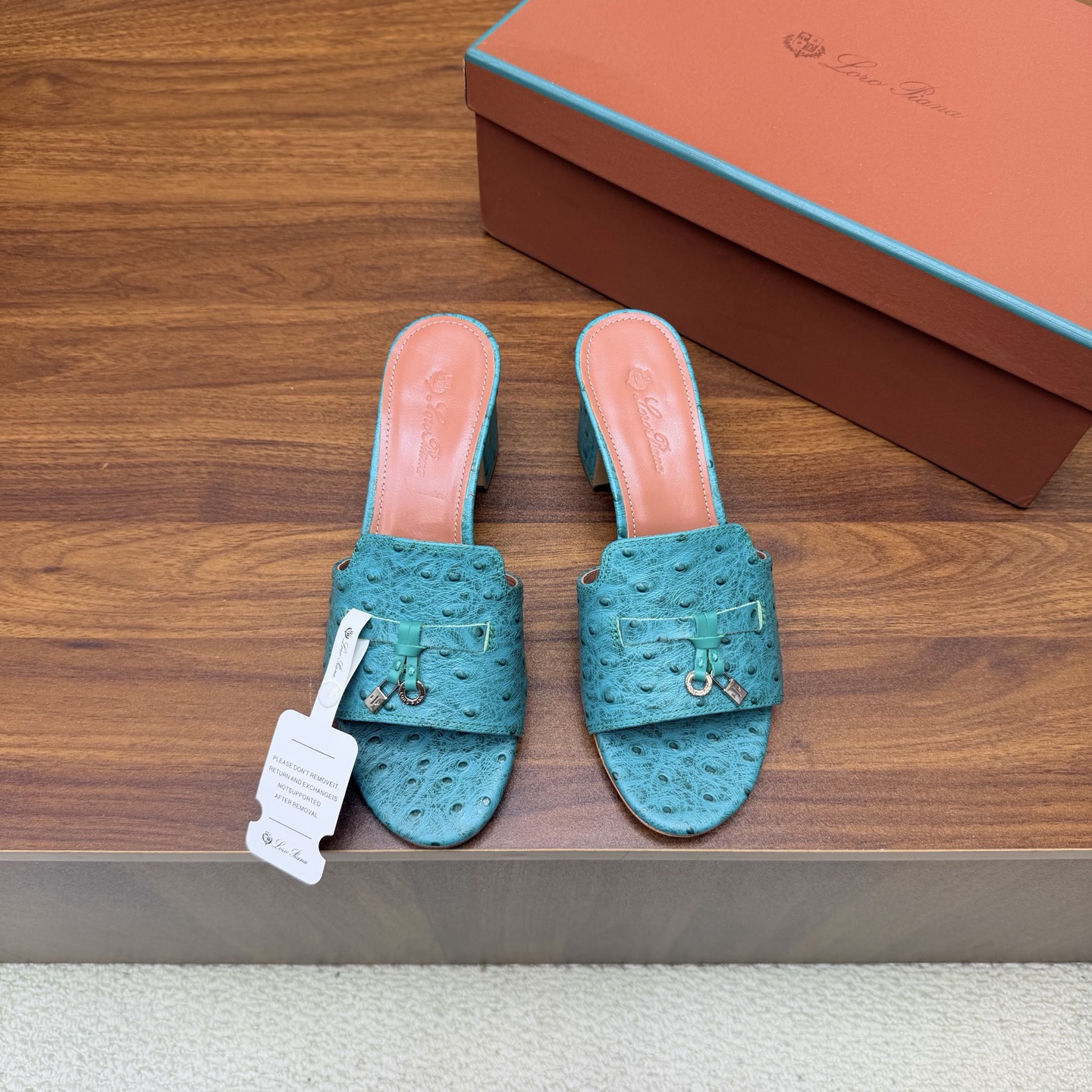 Loro Piana Slides
