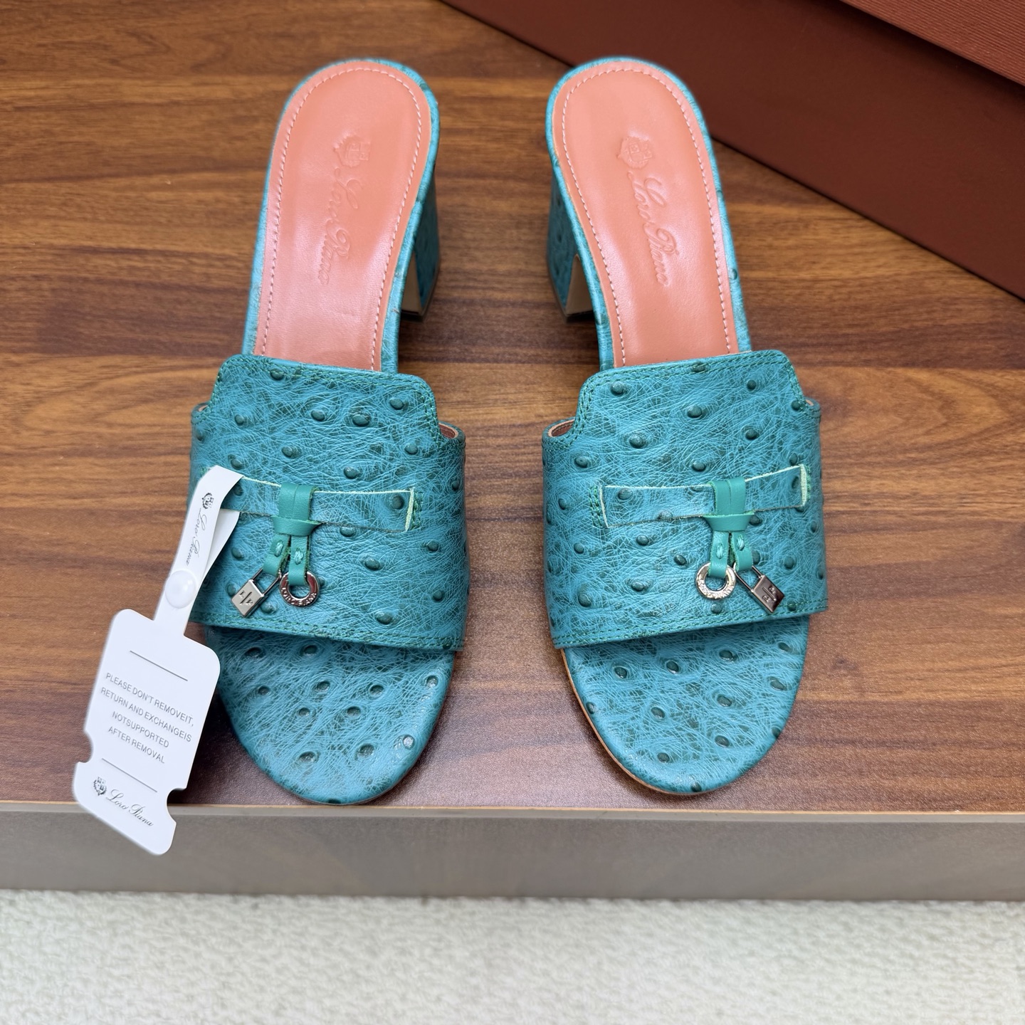 Loro Piana Slides