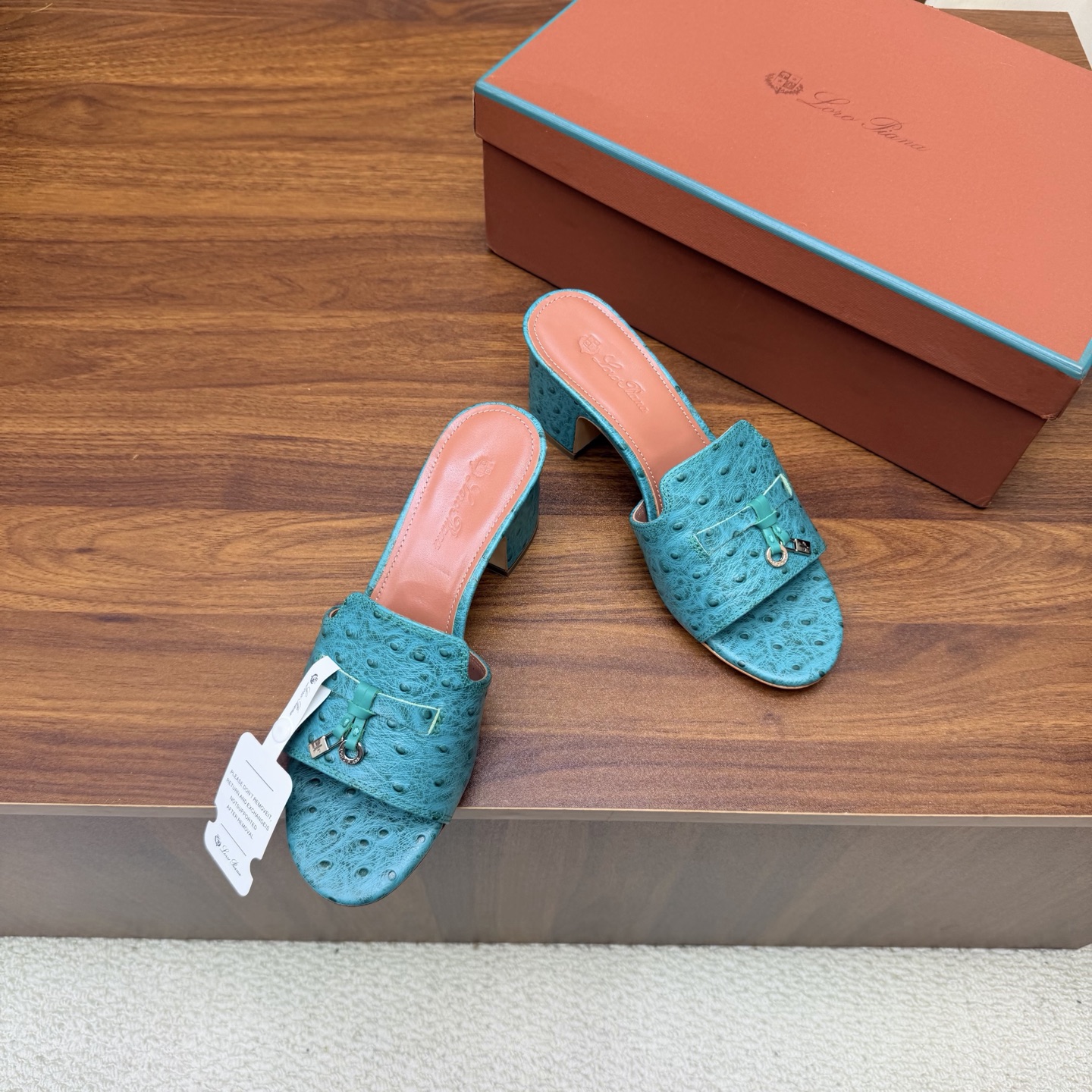 Loro Piana Slides