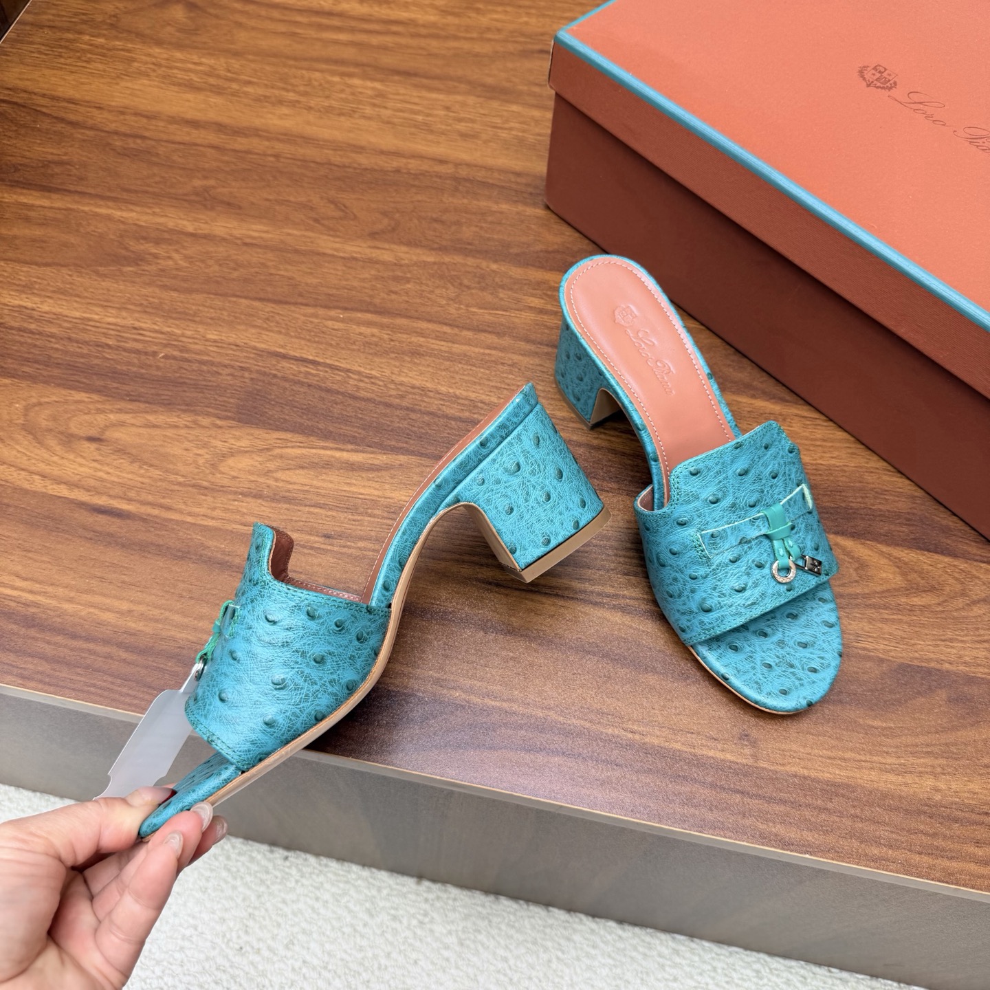 Loro Piana Slides