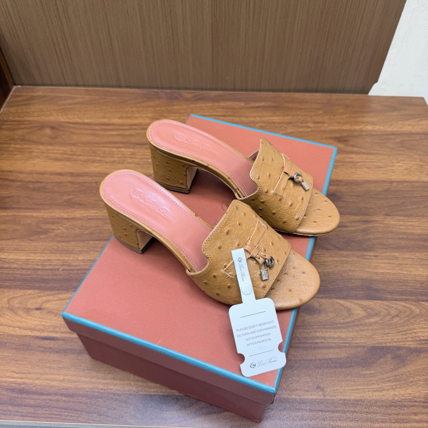Loro Piana Slides