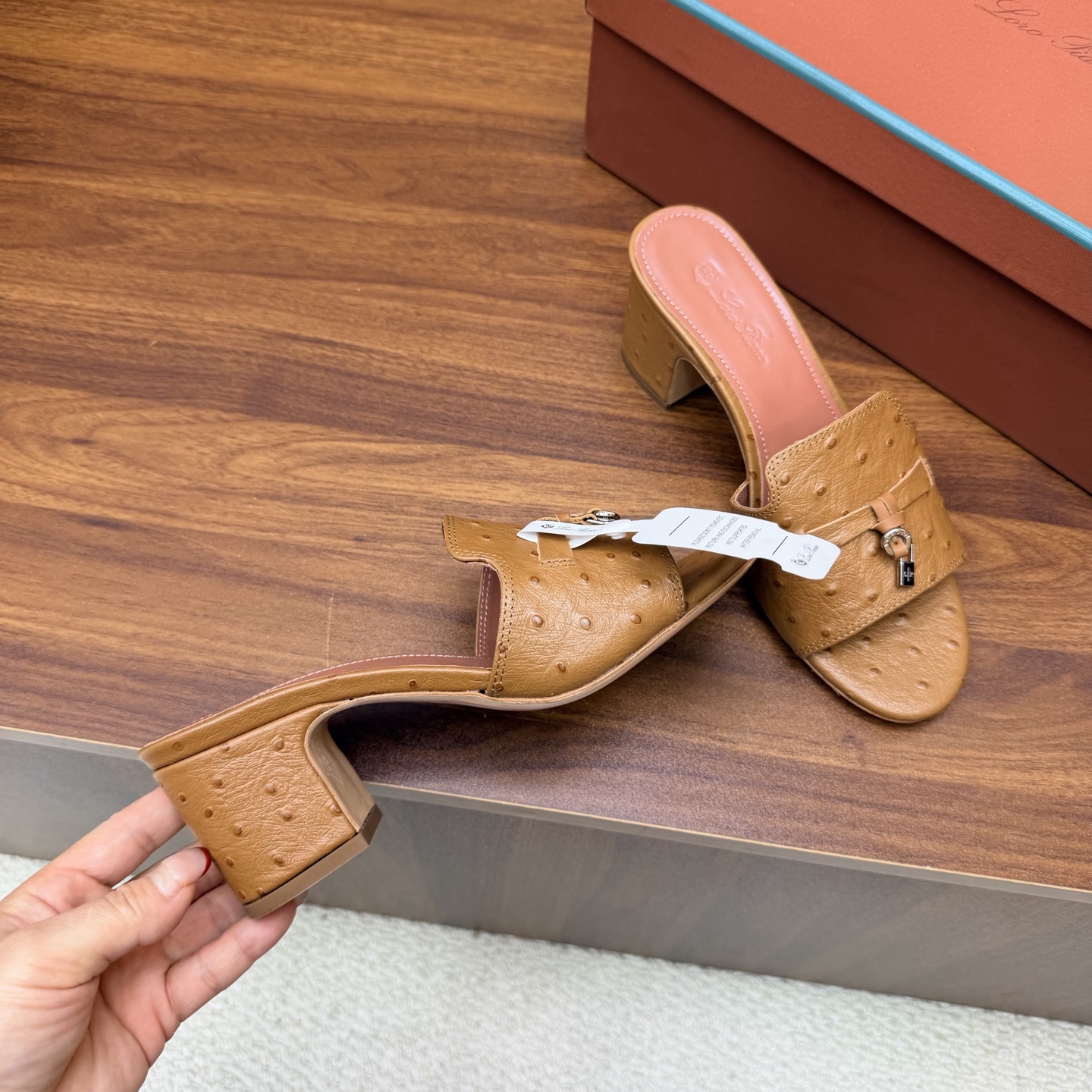Loro Piana Slides