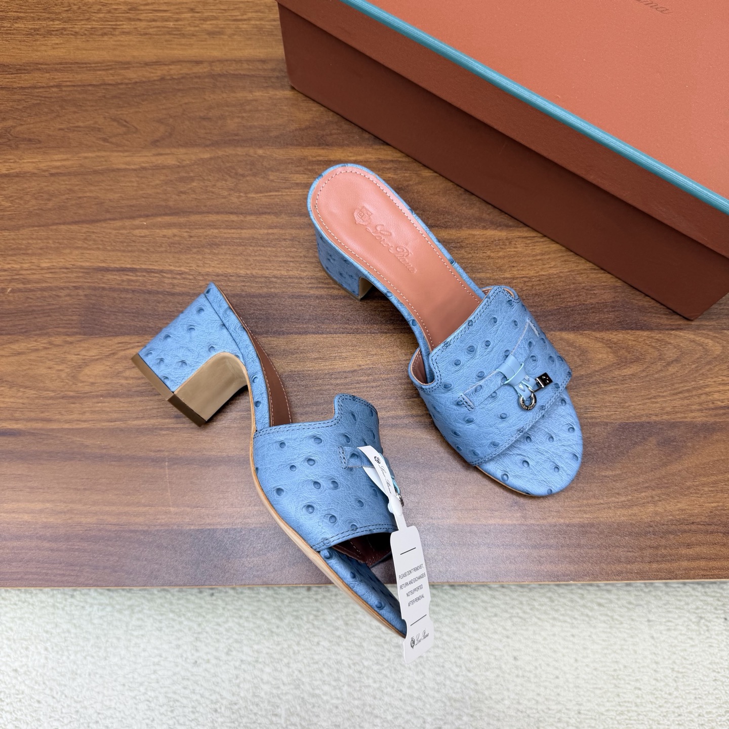 Loro Piana Slides