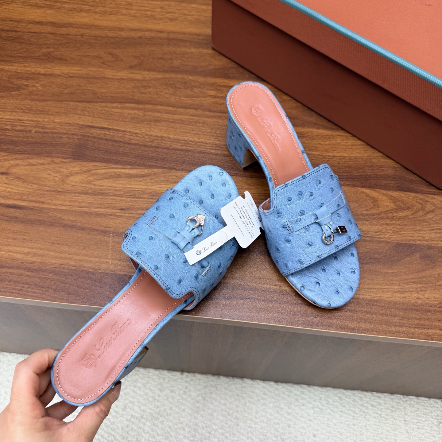 Loro Piana Slides