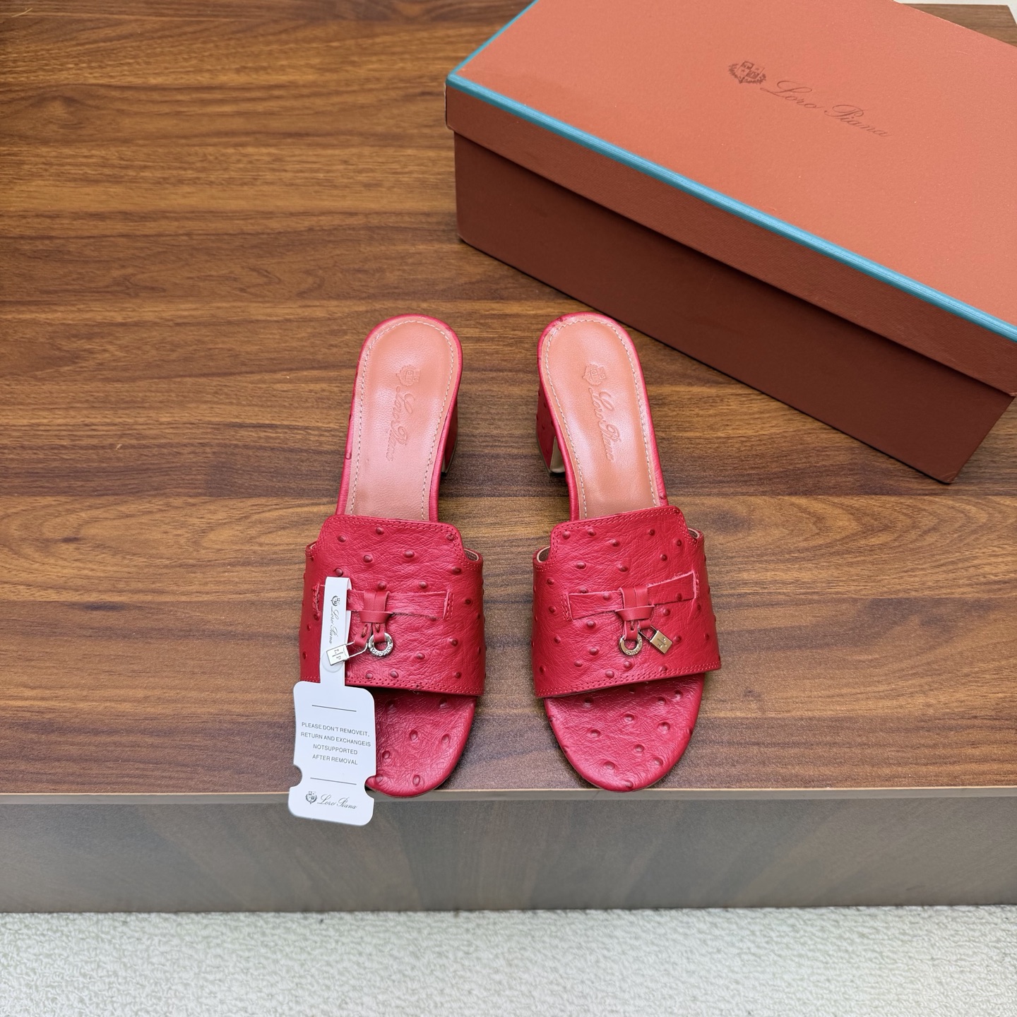 Loro Piana Slides