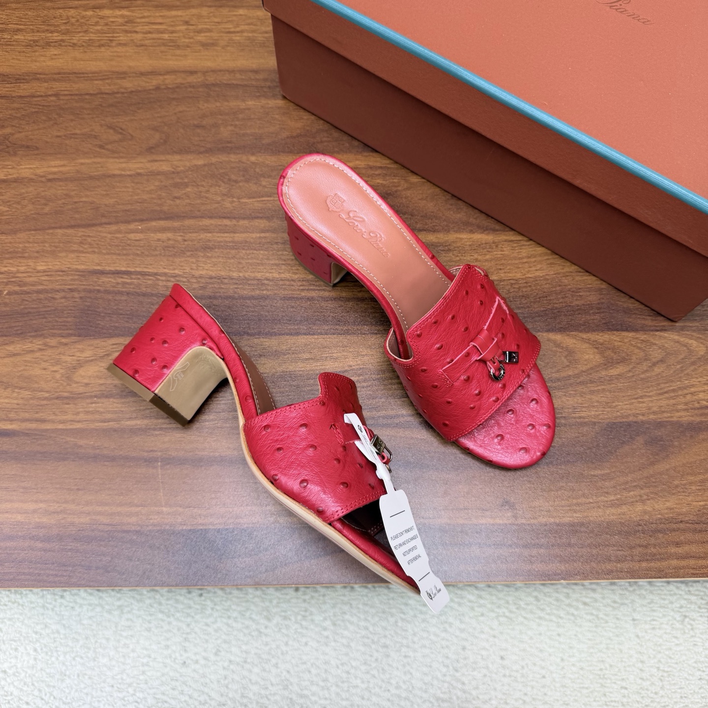 Loro Piana Slides
