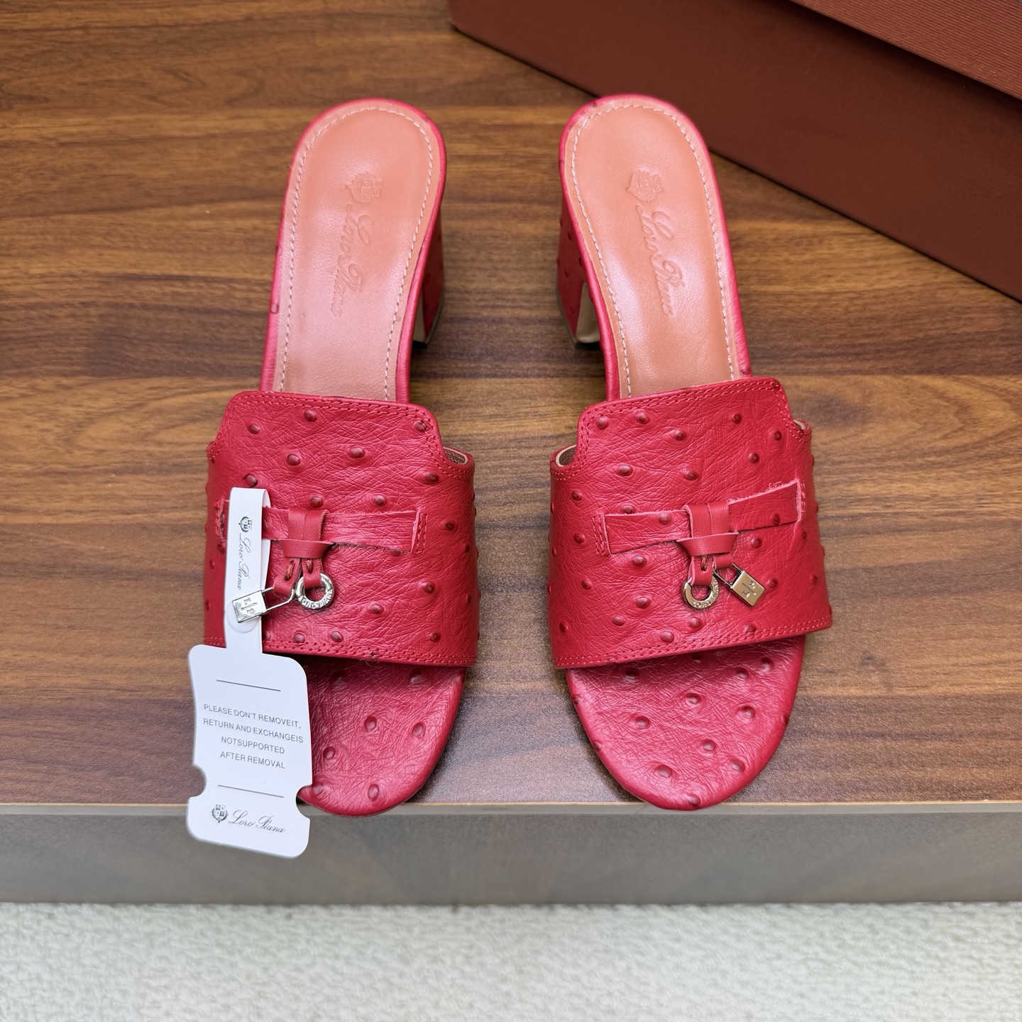 Loro Piana Slides