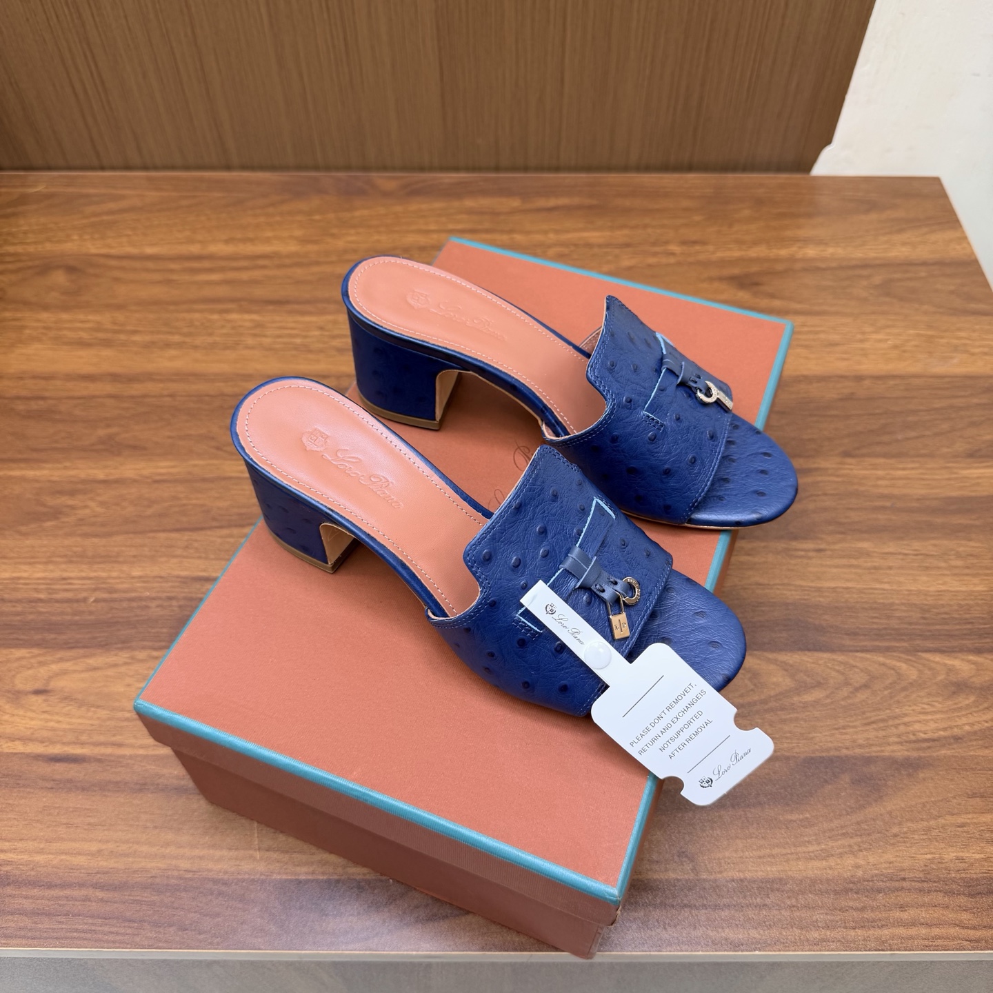 Loro Piana Slides