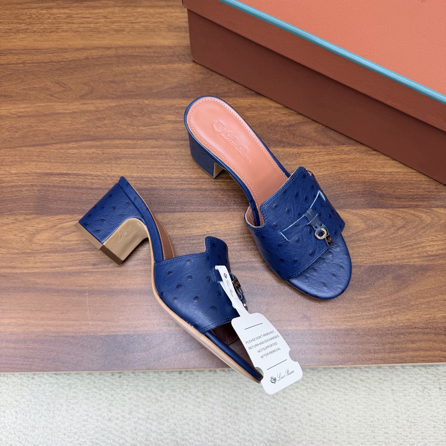 Loro Piana Slides