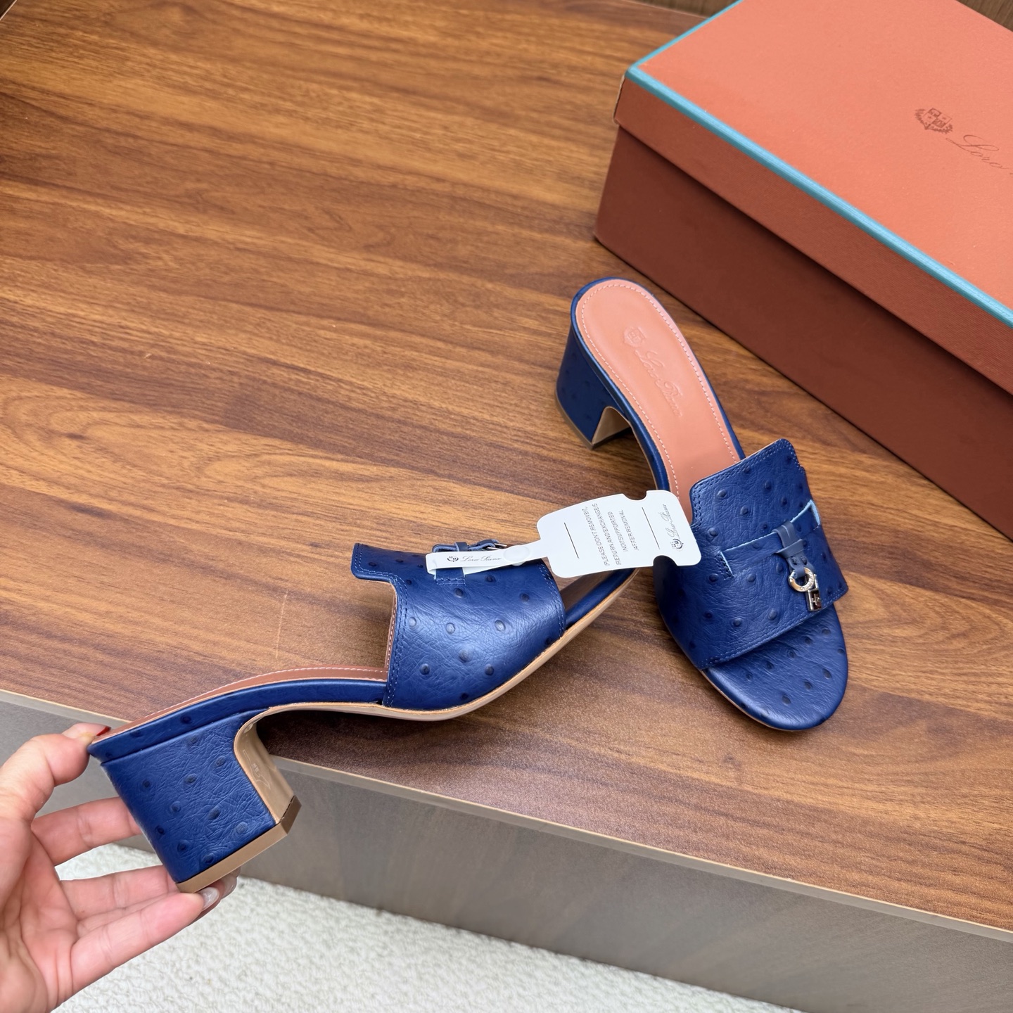 Loro Piana Slides
