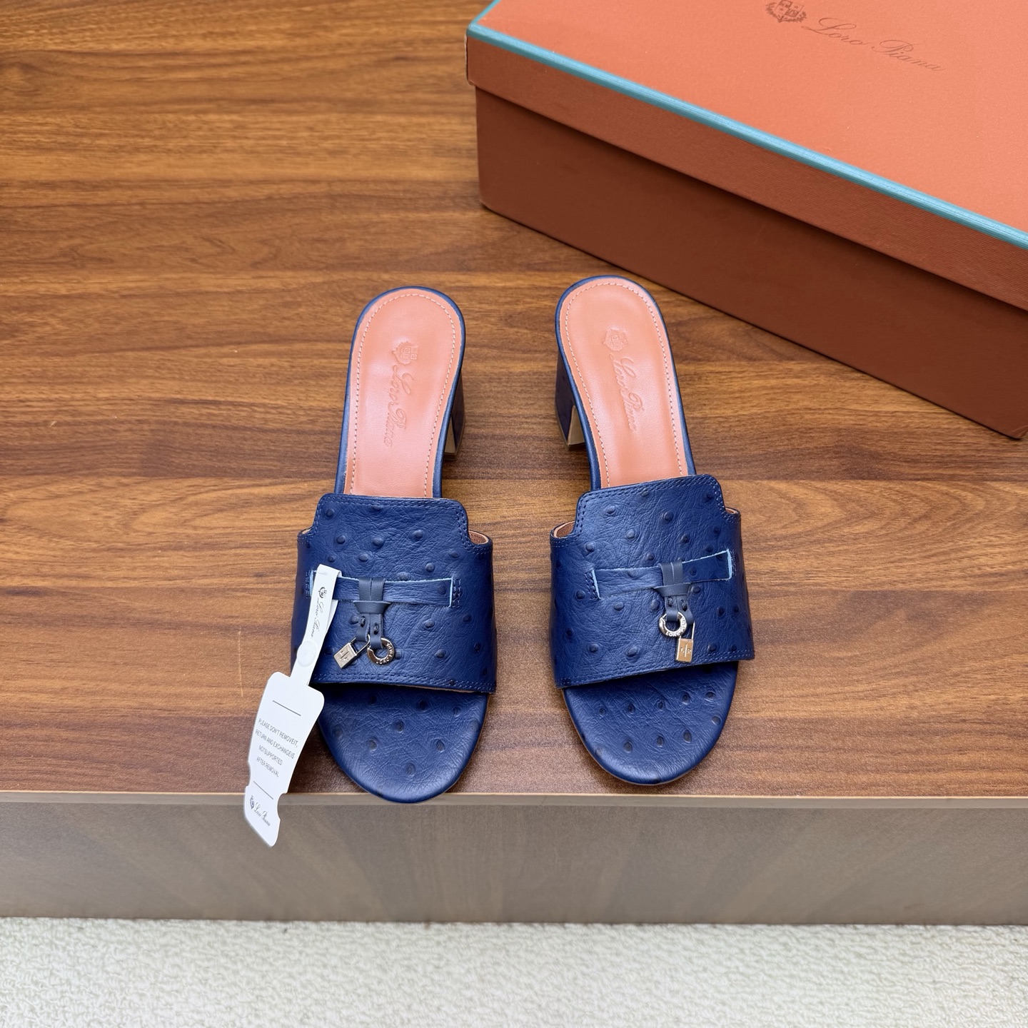 Loro Piana Slides