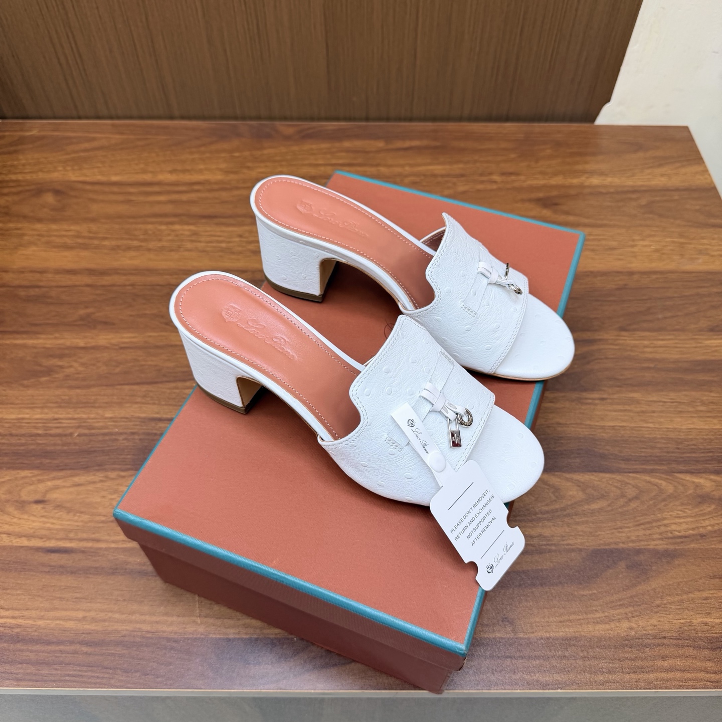 Loro Piana Slides