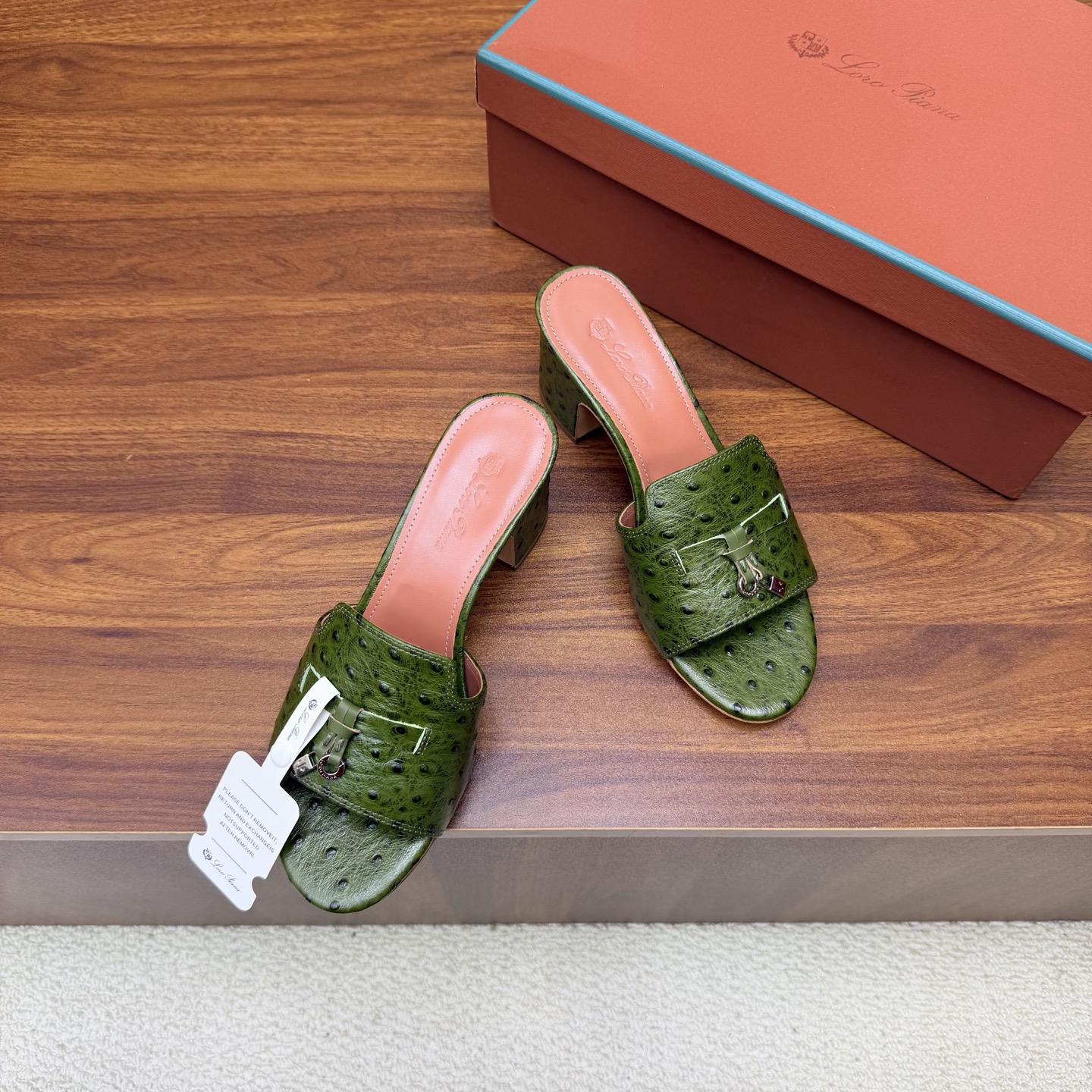 Loro Piana Slides