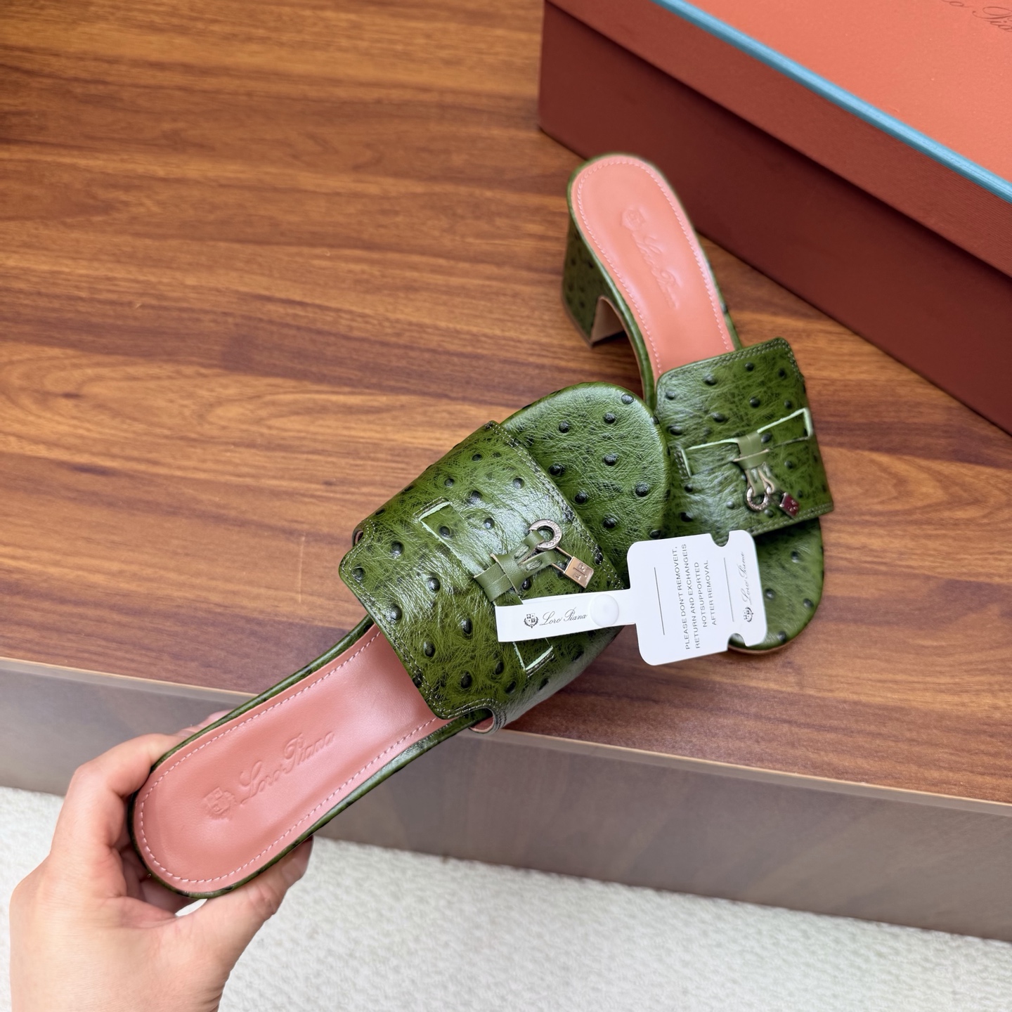 Loro Piana Slides