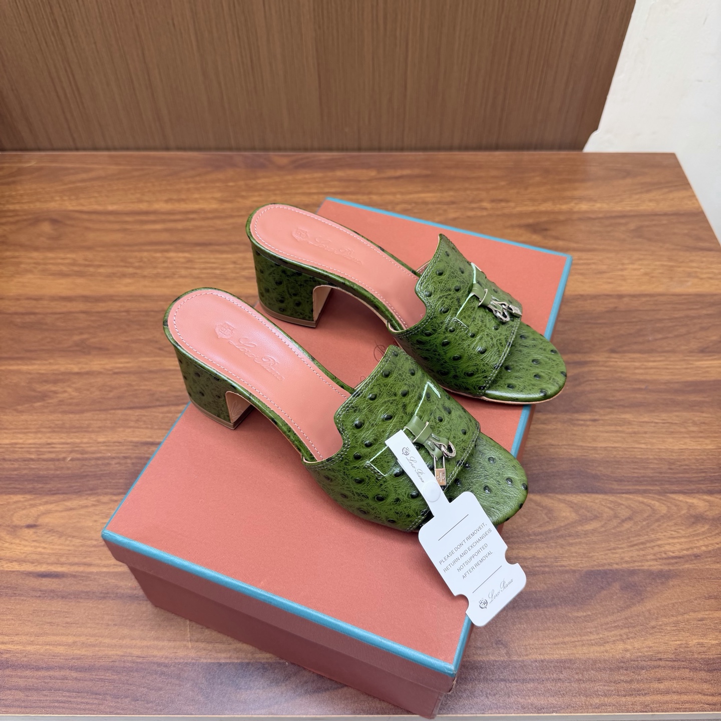 Loro Piana Slides