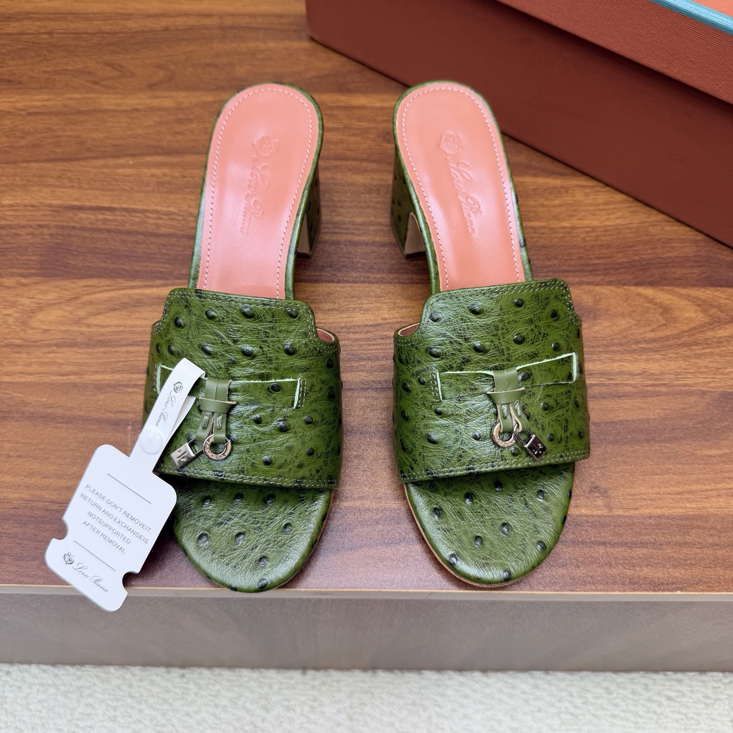 Loro Piana Slides