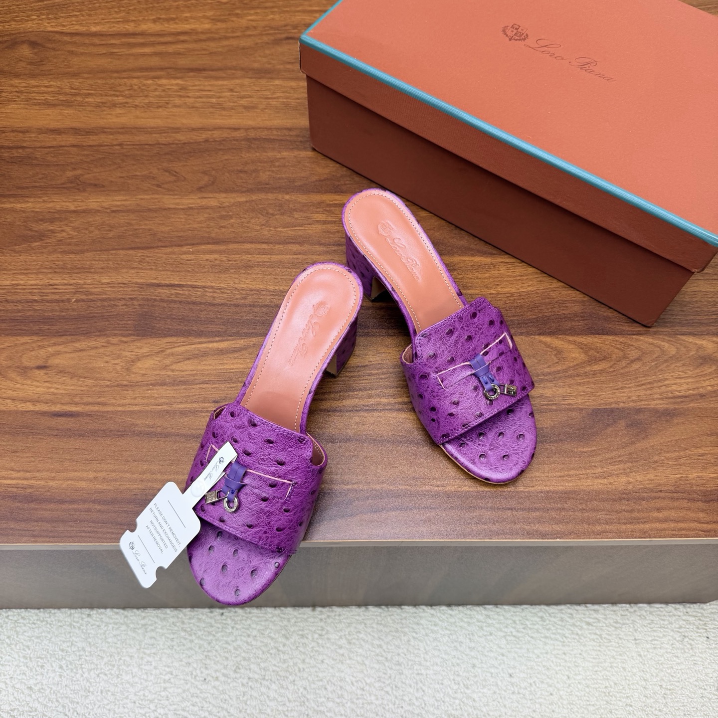 Loro Piana Slides