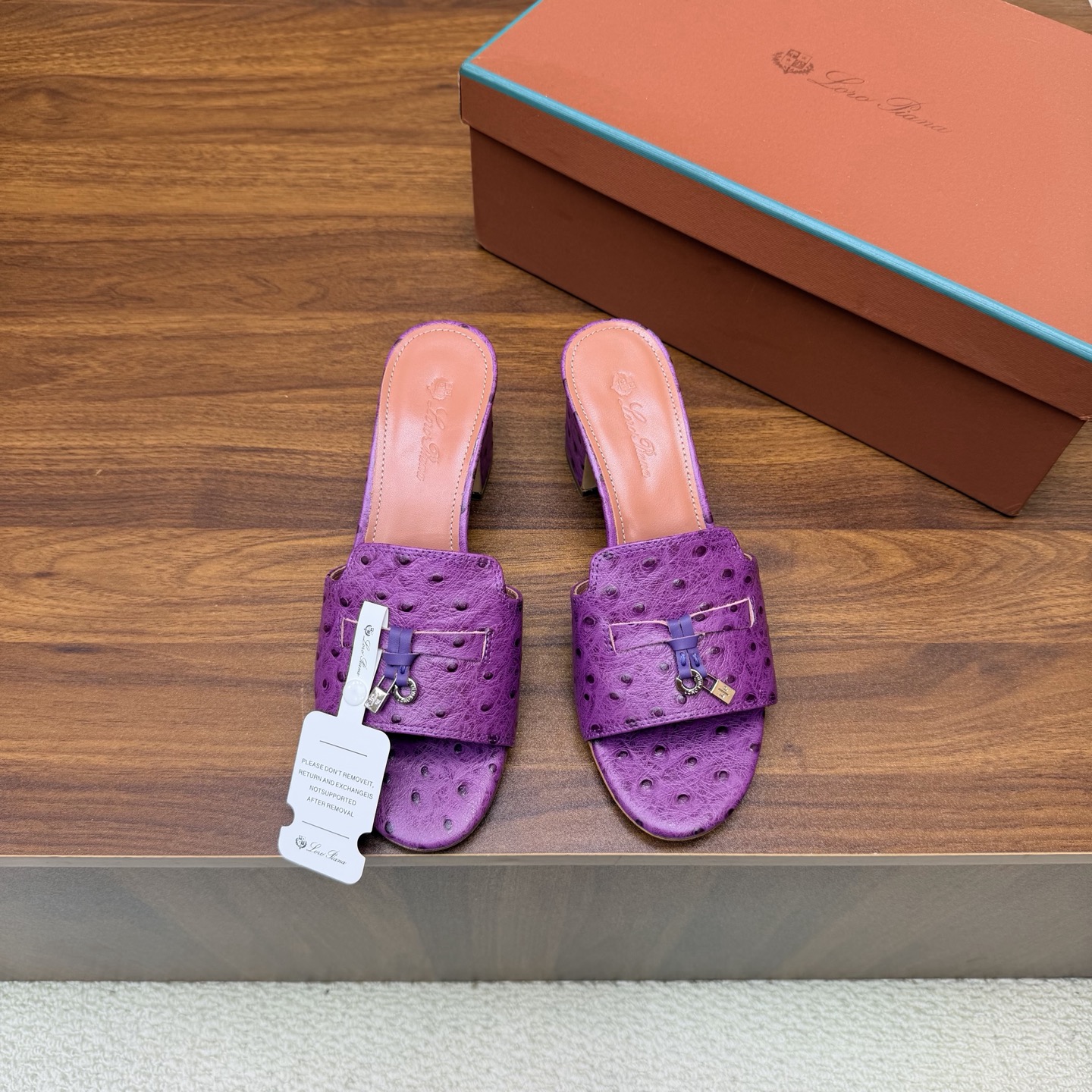 Loro Piana Slides