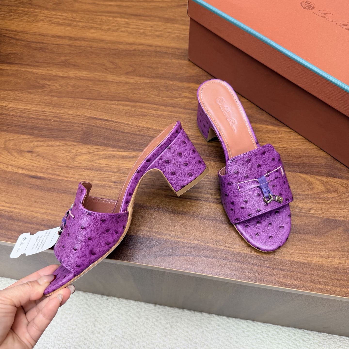 Loro Piana Slides