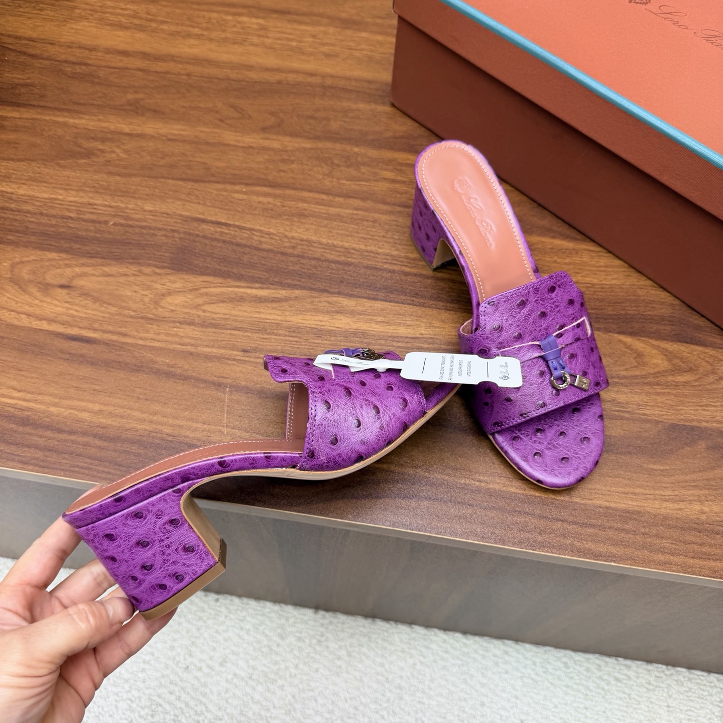 Loro Piana Slides