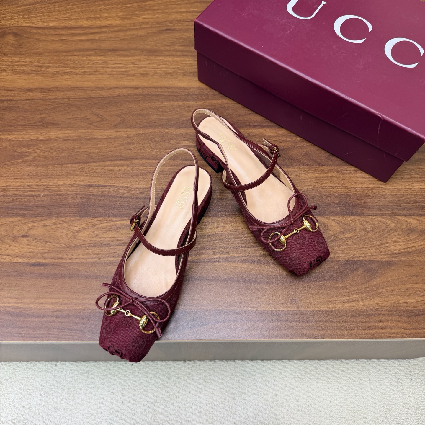 Gucci Women Shoes