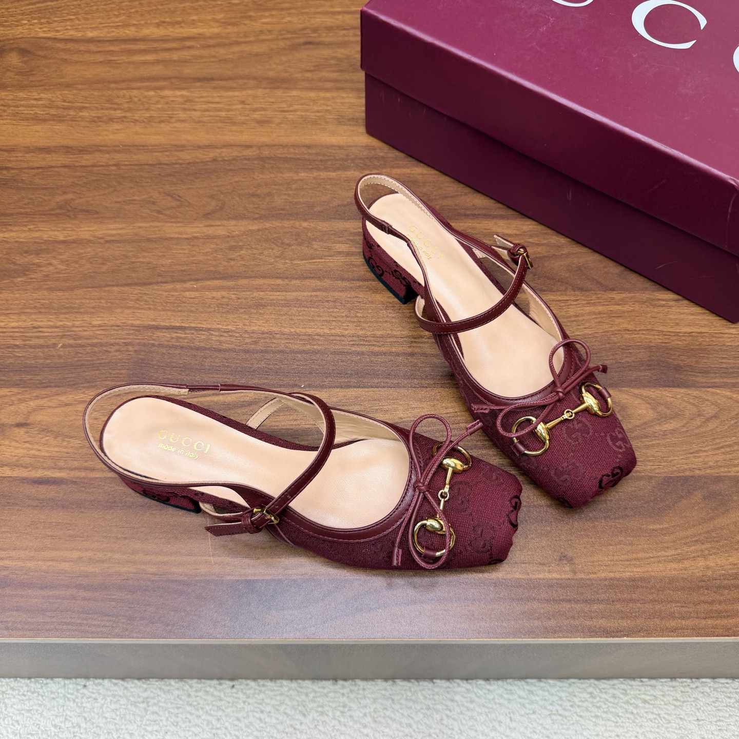 Gucci Women Shoes