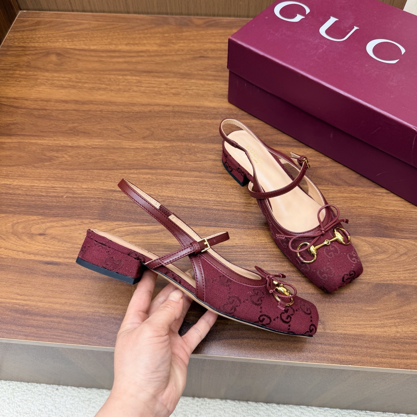 Gucci Women Shoes