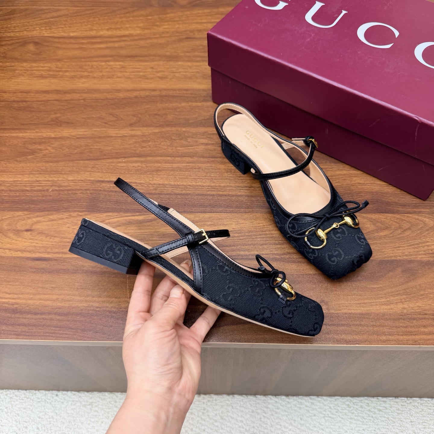 Gucci Women Shoes