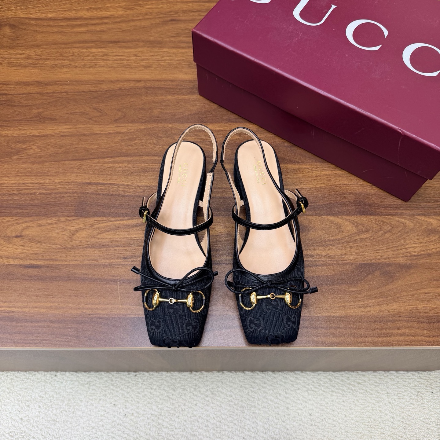 Gucci Women Shoes