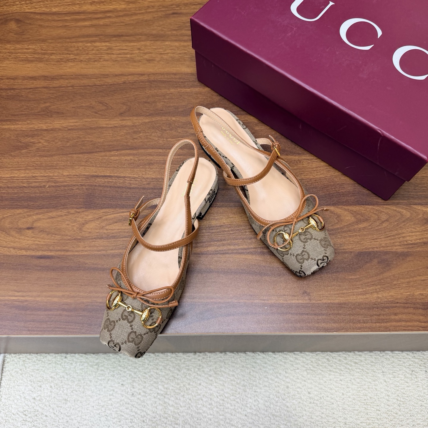 Gucci Women Shoes