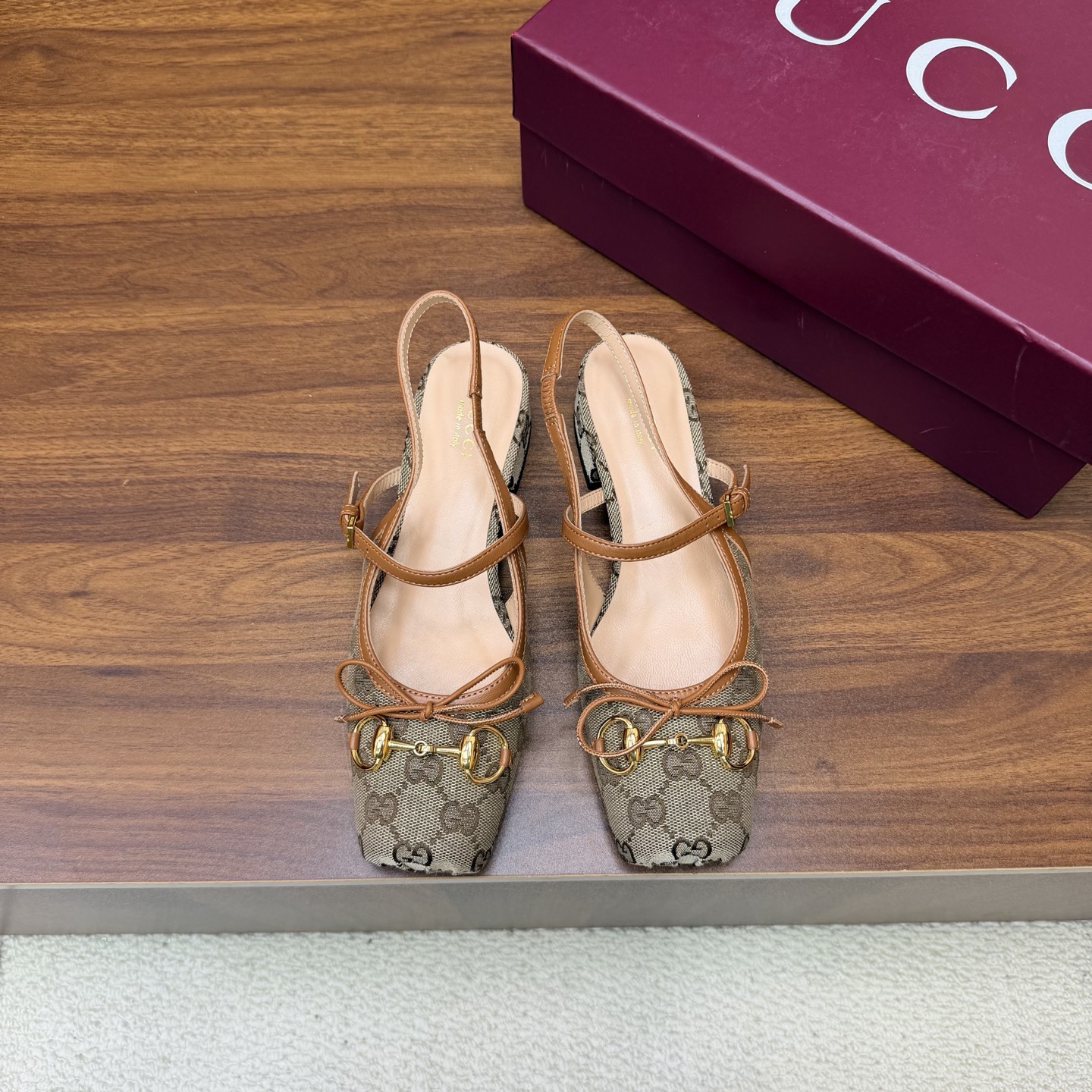 Gucci Women Shoes