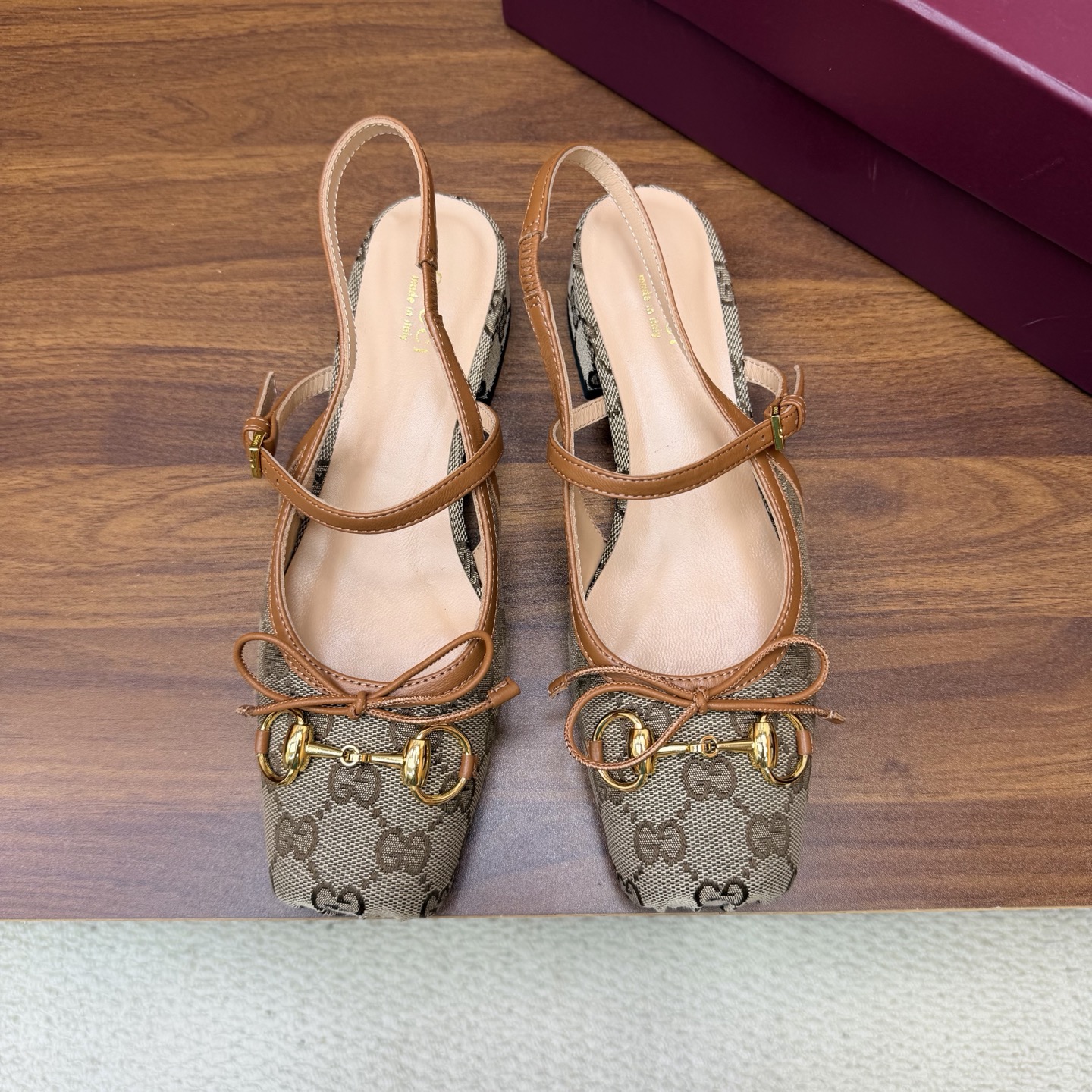 Gucci Women Shoes