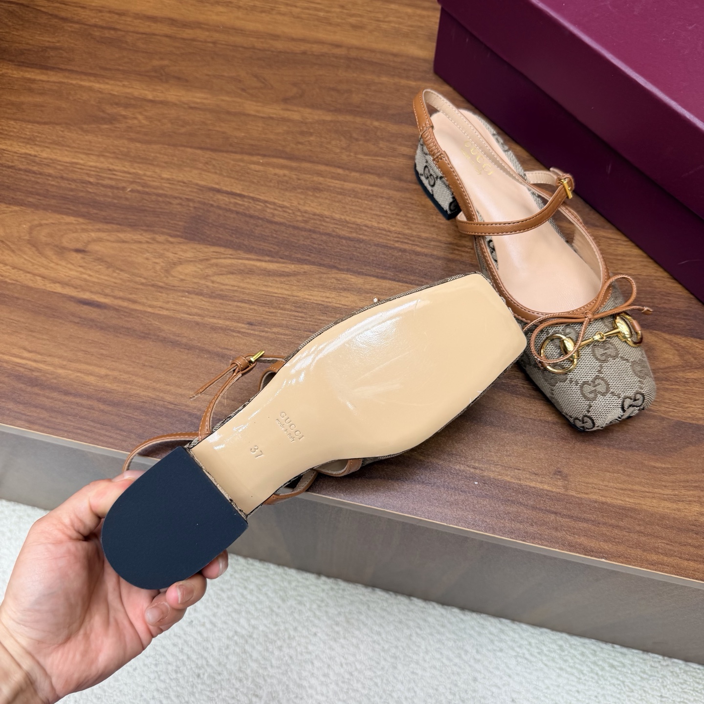 Gucci Women Shoes