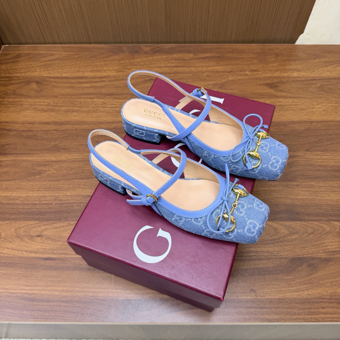 Gucci Women Shoes