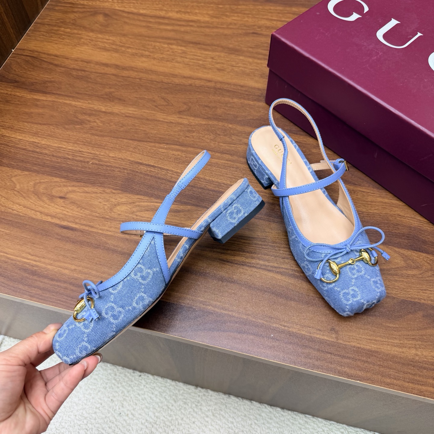 Gucci Women Shoes