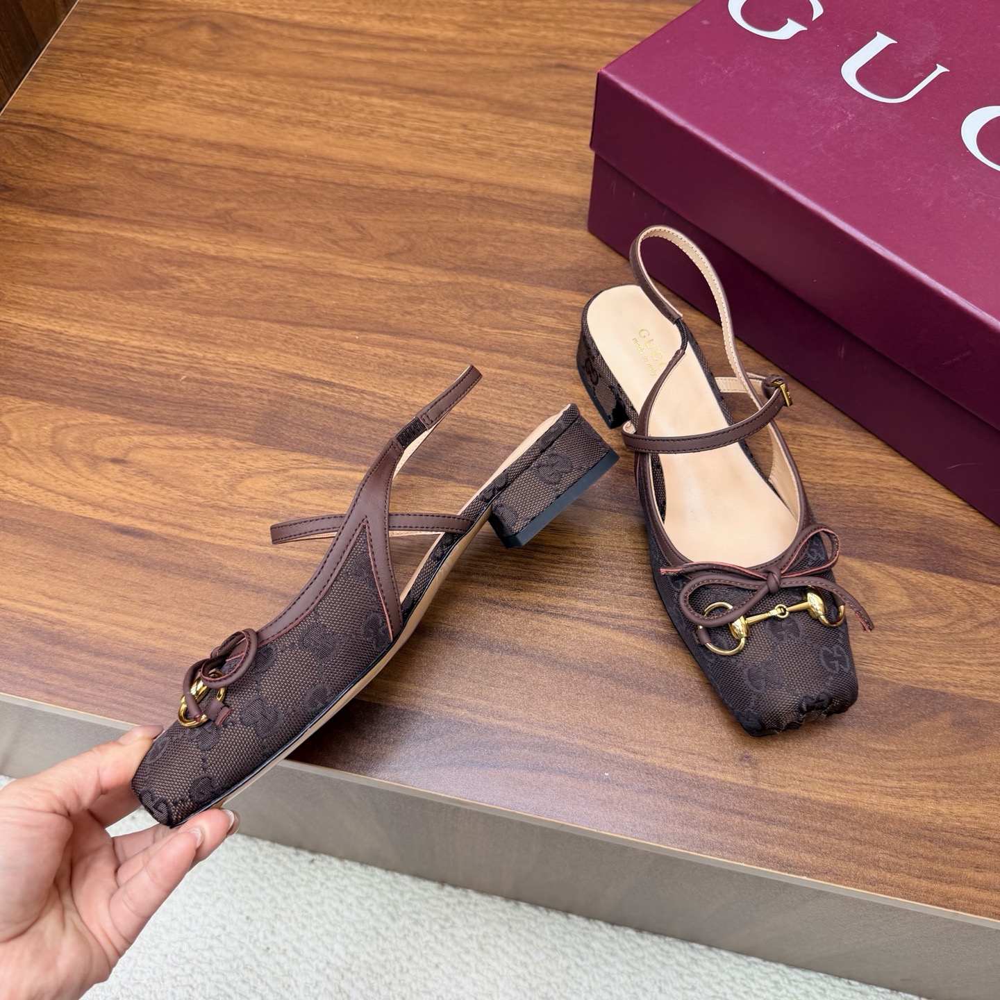 Gucci Women Shoes
