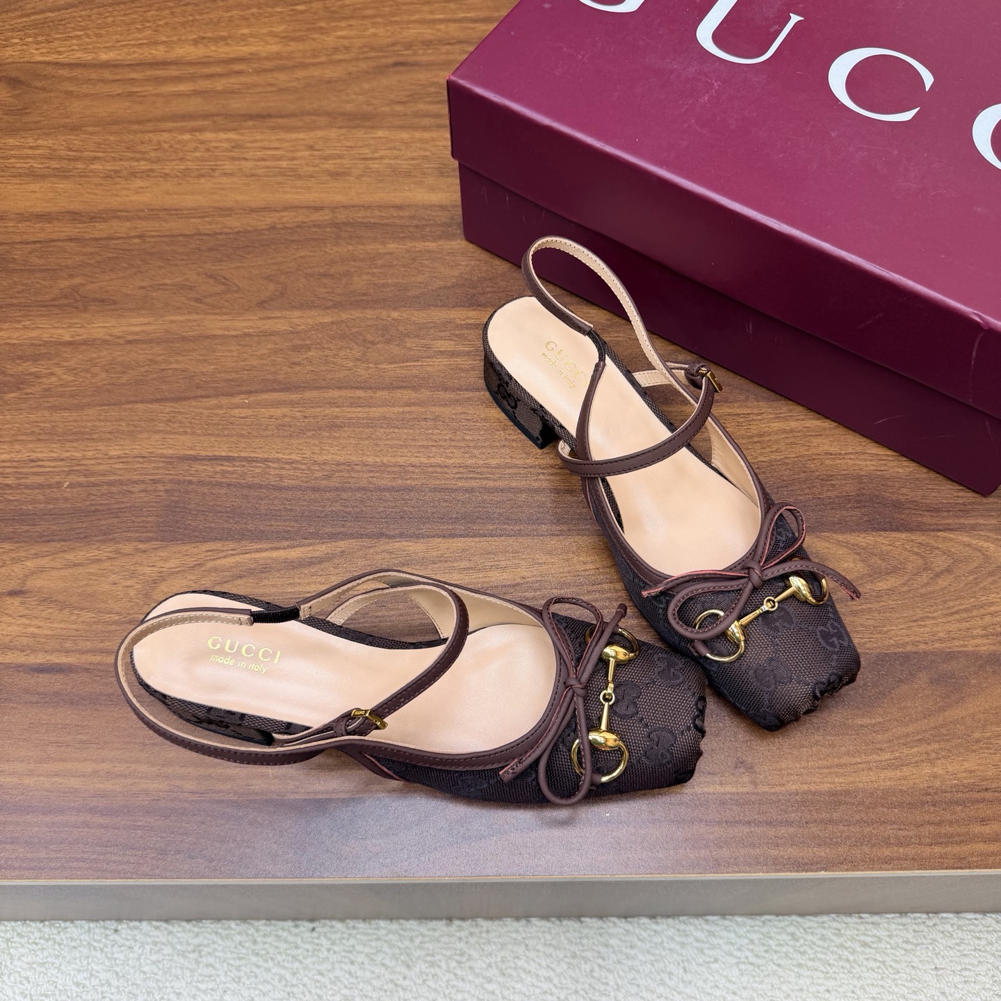 Gucci Women Shoes