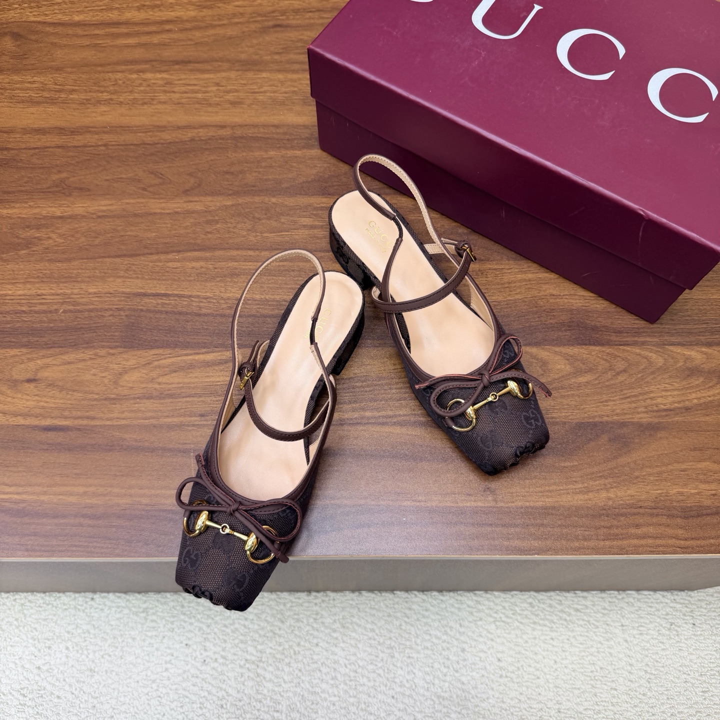 Gucci Women Shoes