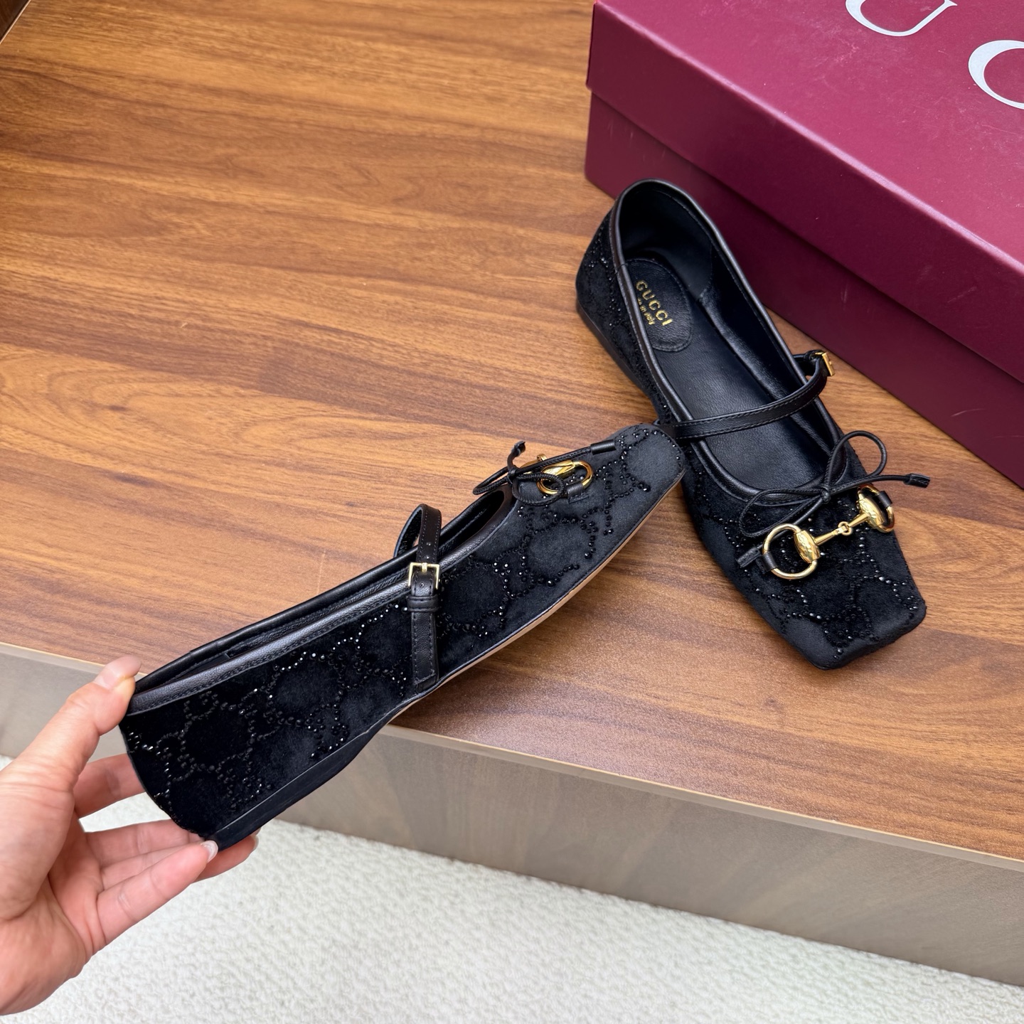 Gucci Women Shoes