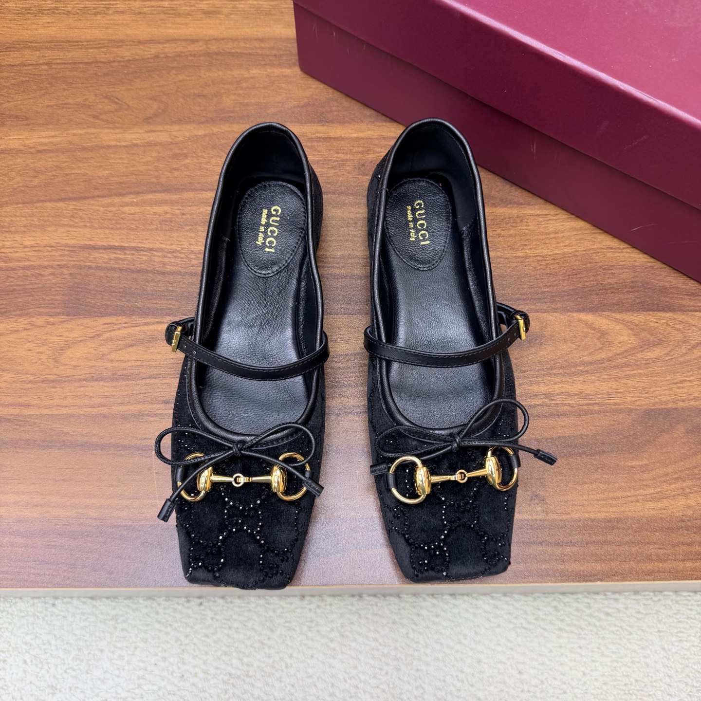 Gucci Women Shoes