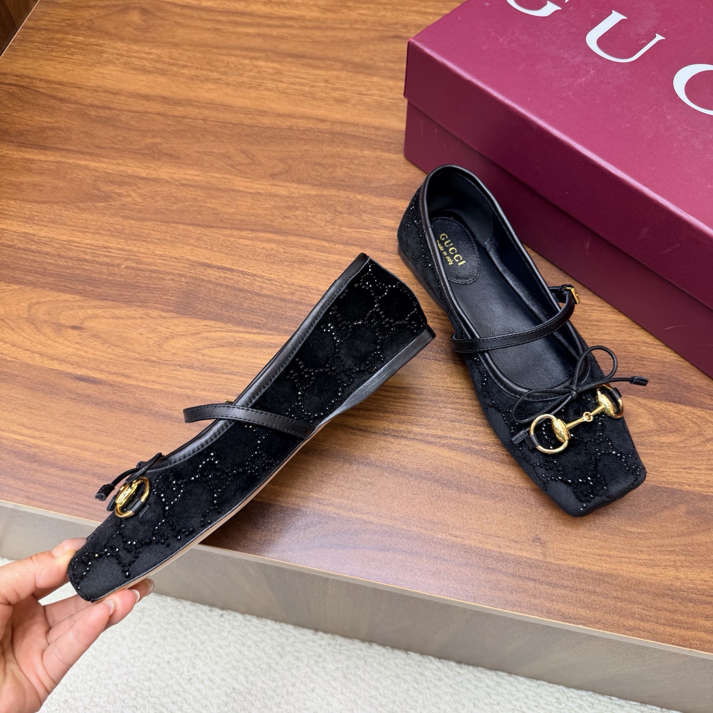 Gucci Women Shoes