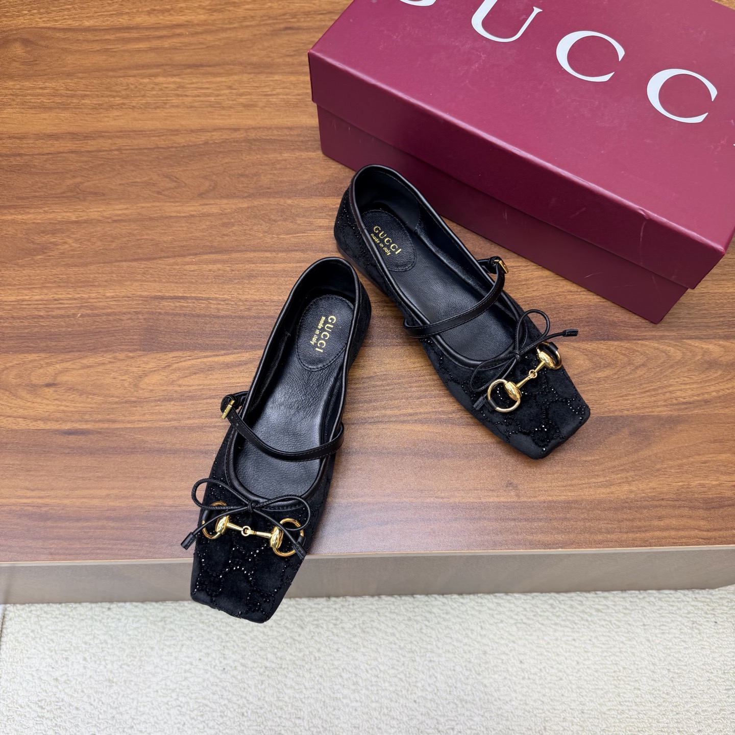 Gucci Women Shoes