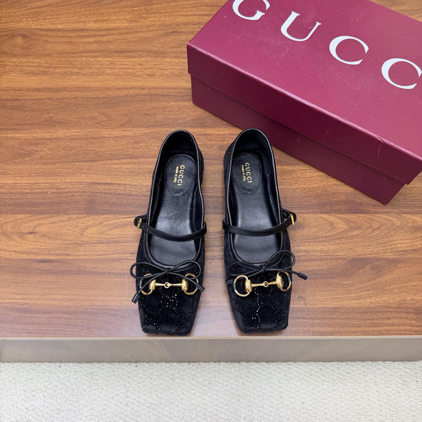 Gucci Women Shoes