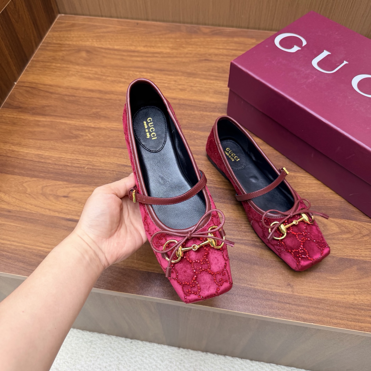 Gucci Women Shoes