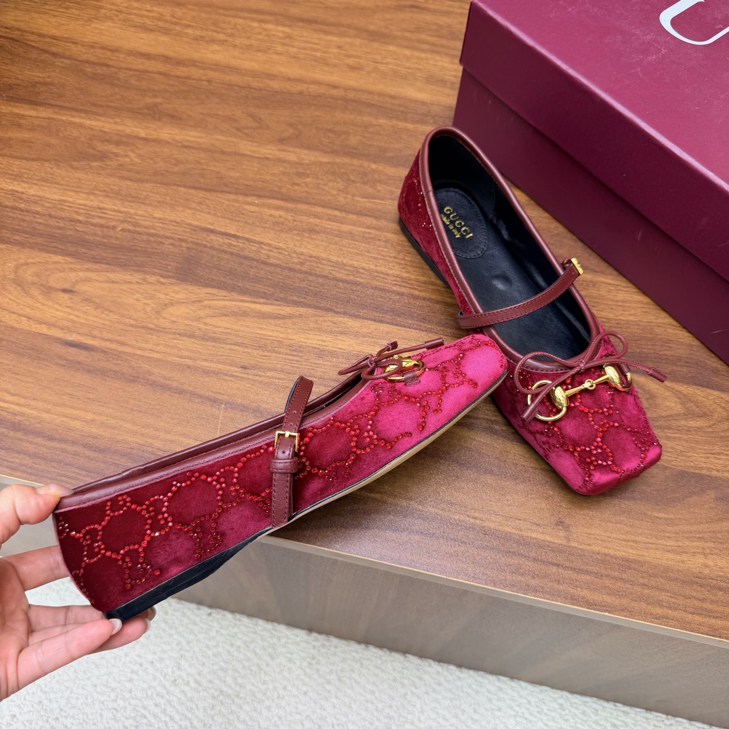 Gucci Women Shoes