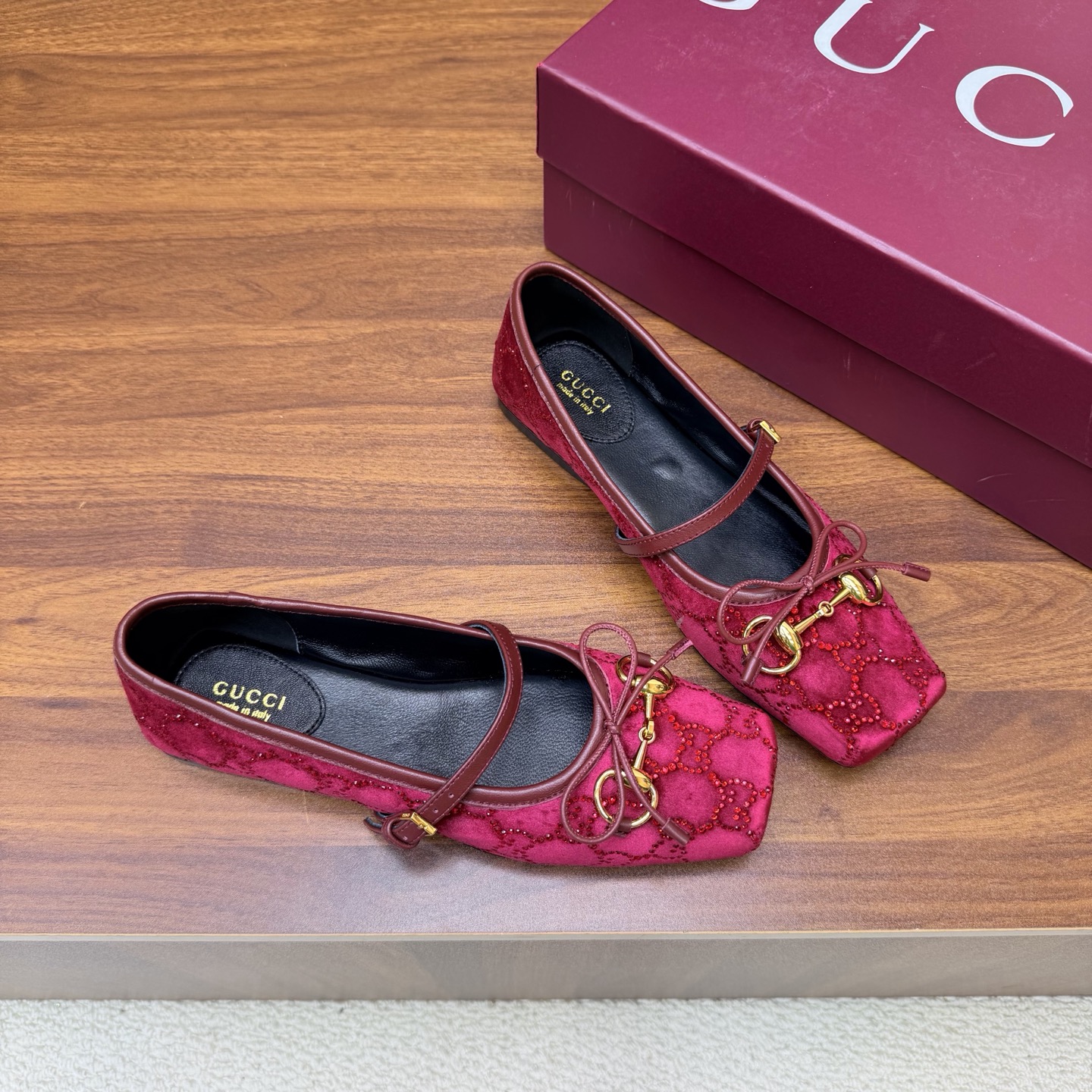Gucci Women Shoes