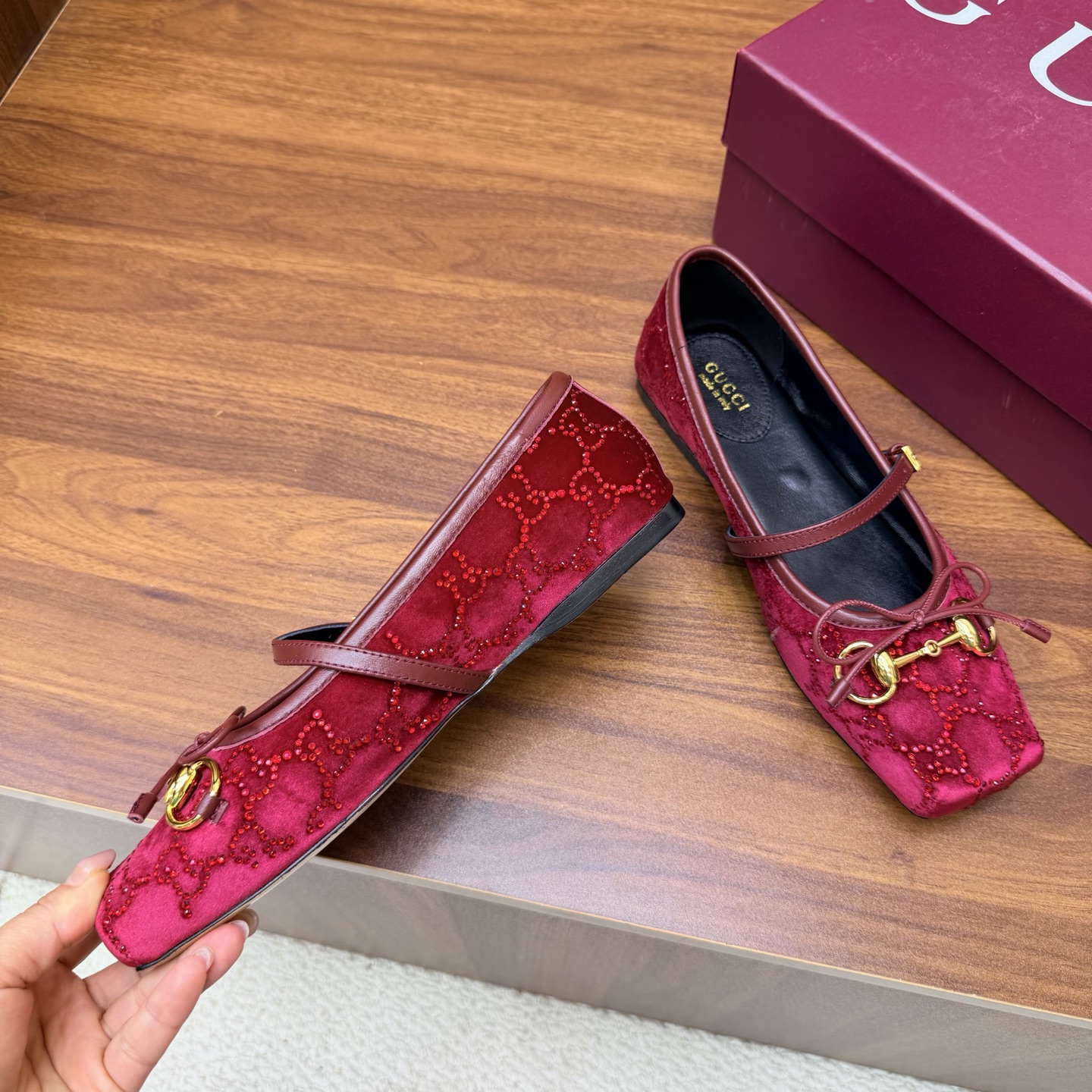 Gucci Women Shoes