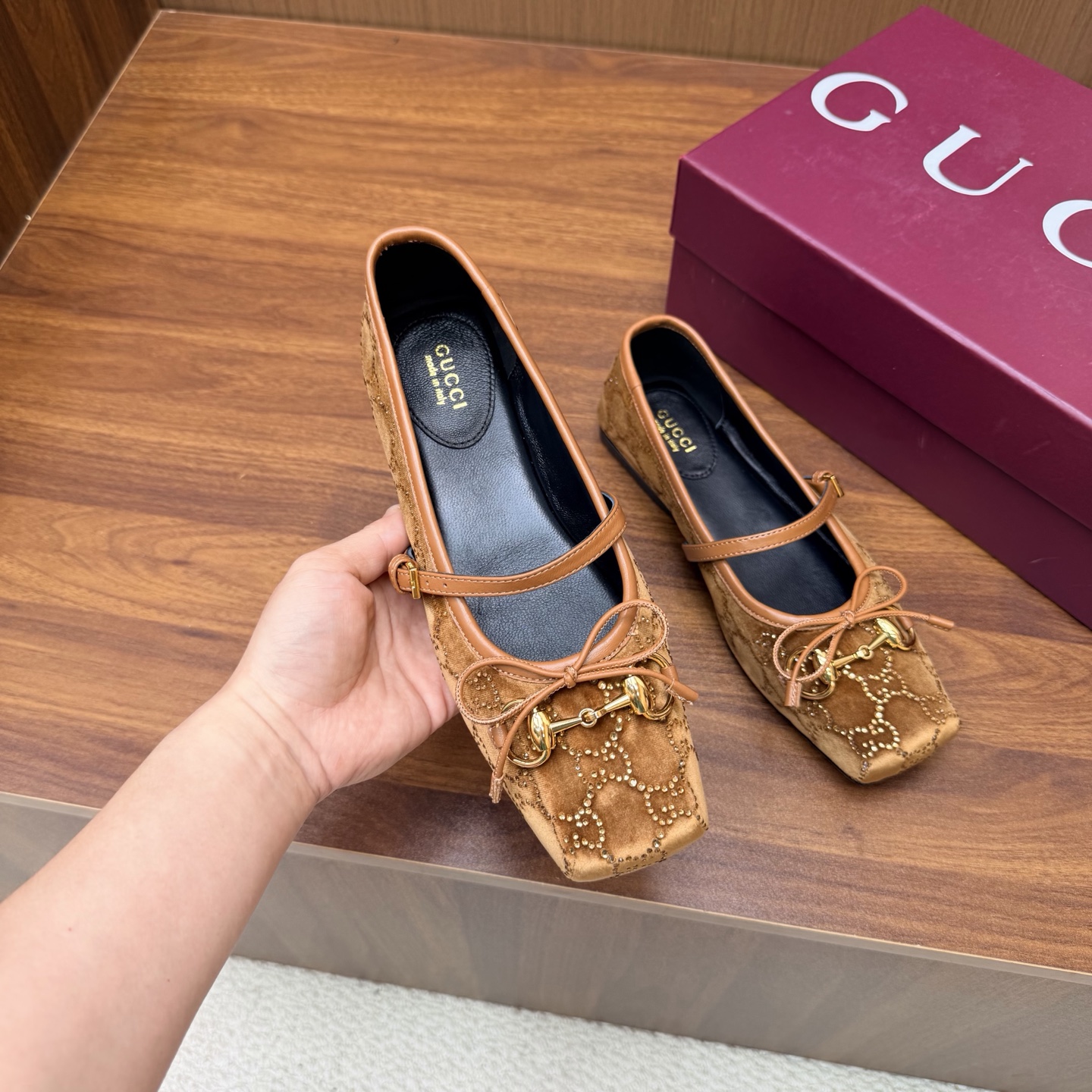Gucci Women Shoes