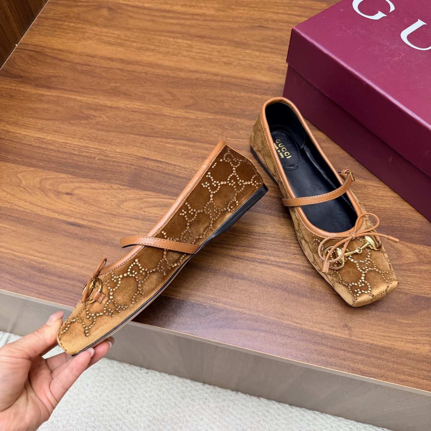 Gucci Women Shoes